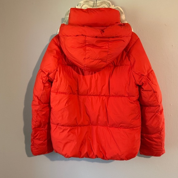 NEW Levi’s Bright Red Puffer Jacket - Picture 3 of 6